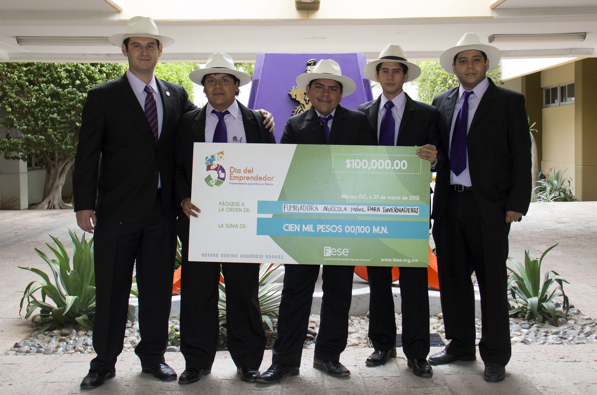 Dedican sección «Mundo IQ» a estudiantes del Tec de Culiacán