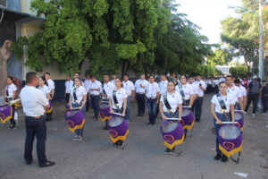 DESFILE 50 ANIVERSARIO 02