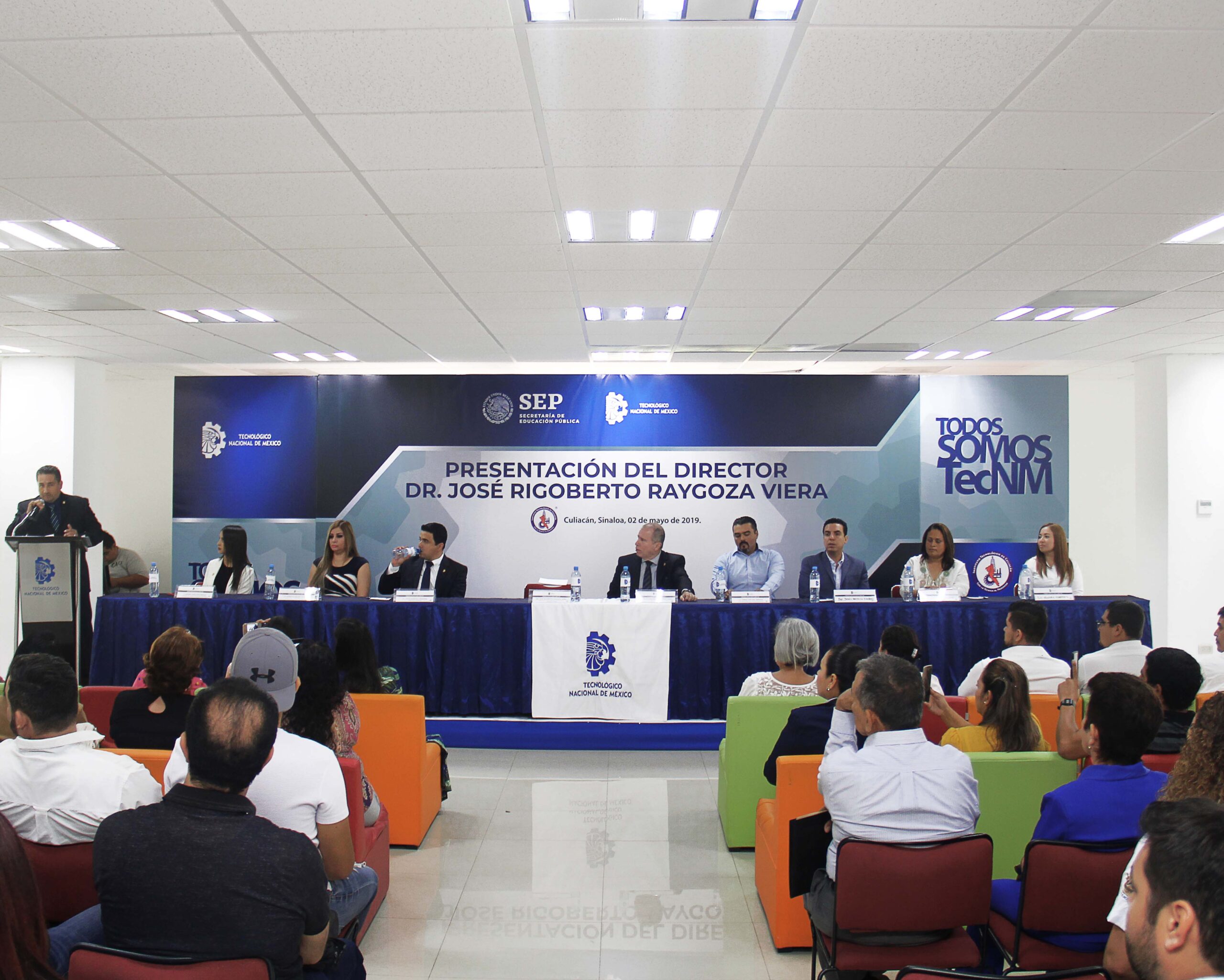 PRESENTACION NUEVO DIRECTOR 06