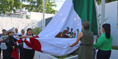 poniendo la bandera