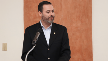 Entrega de diploma de salud y seguridad 2 2024 dic_
