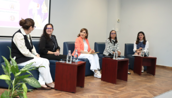 Panel _mujeres rompiendo Barreras 1