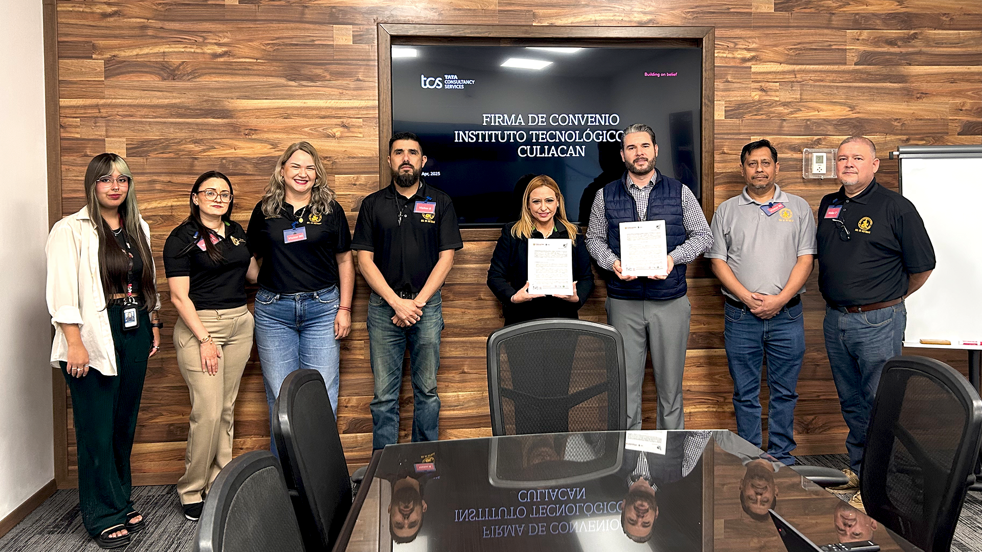 Firma de convenio entre el ITC y Tata Consultancy Services