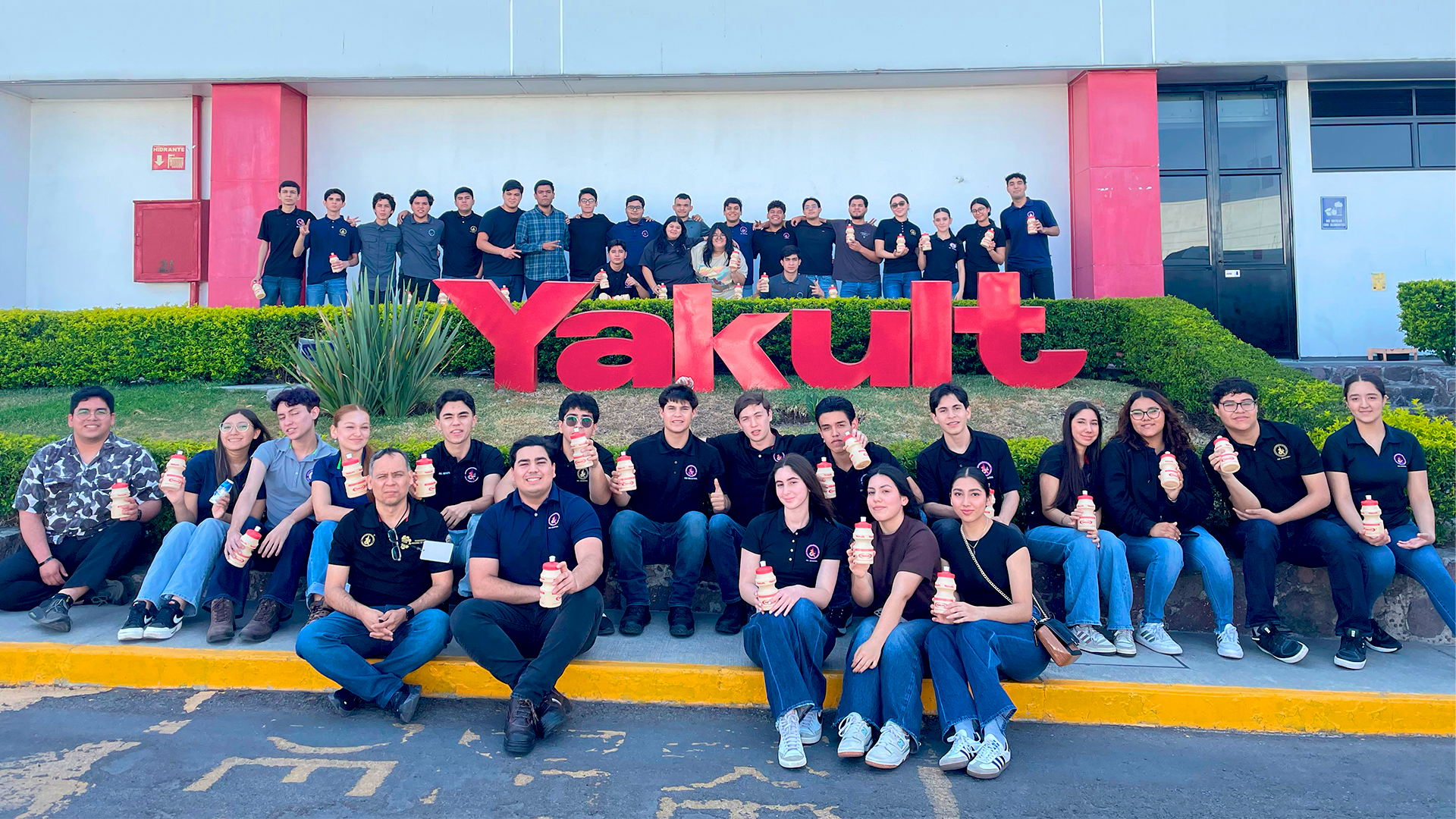 Estudiantes del ITC visitan empresas líderes en Guadalajara